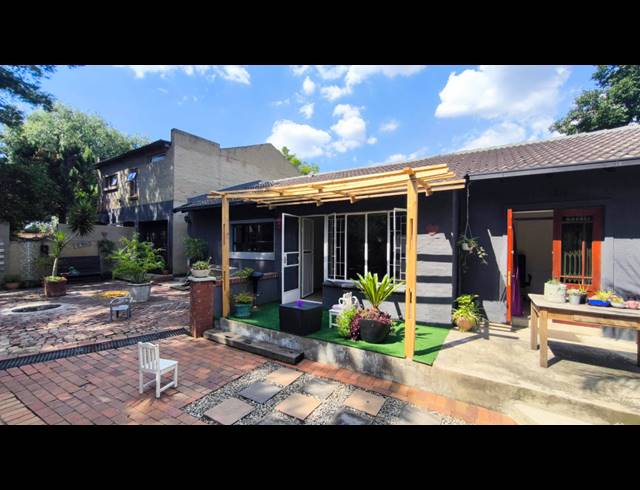 3 BEDROOM HOUSE FOR SALE IN BRACKENHURST